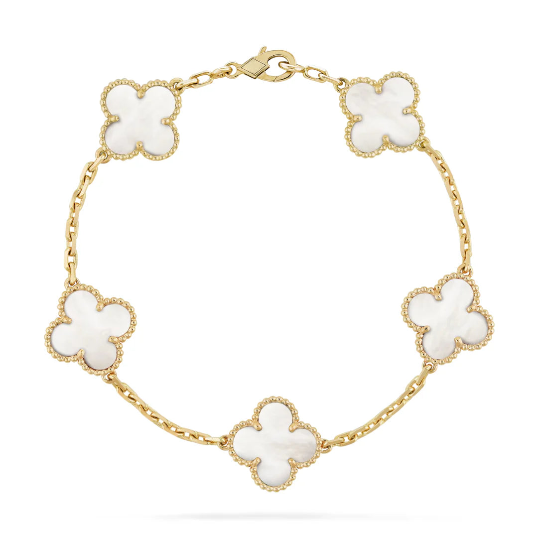 collar blanco + pulsera